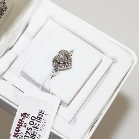 Sterling Silver 1/10 Carat T.W. Diamond Heart Halo Ring Size 7 NWT - Picture 6 of 8